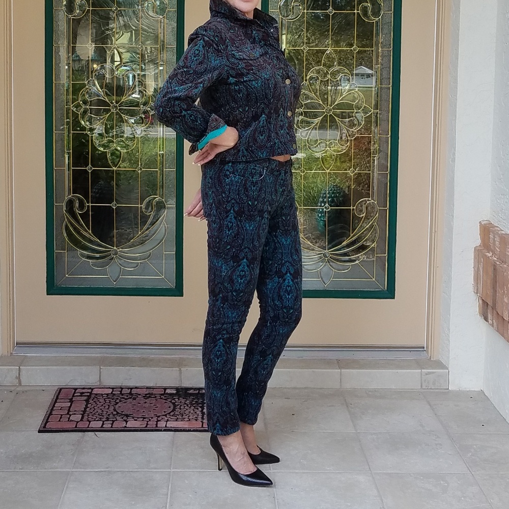 2- Piece Pant Suit